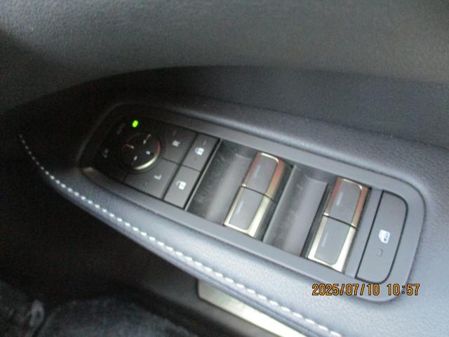 ＲＸ ＲＸ３５０ｈ　バージョンＬ　ＲＸ３５０ｈ　バージョンＬ（５名）　モデリスタエアロ　マークレビンソン　デジタルインナーミラー　パワーバックドア　メモリーパワーシート　パドルシフト　クルーズコントロール　全方位カメラ（47枚目）