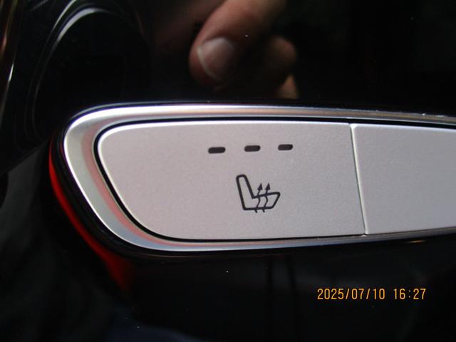 Ｇクラス Ｇ３５０ｄ　ＡＭＧライン　法人ワンオーナー車　サンルーフ　クルーズコントロール　ステアリングリモコン　パドルシフト　ドライブレコーダー　全方位カメラ　メモリーパワーシート　ＥＴＣ（13枚目）