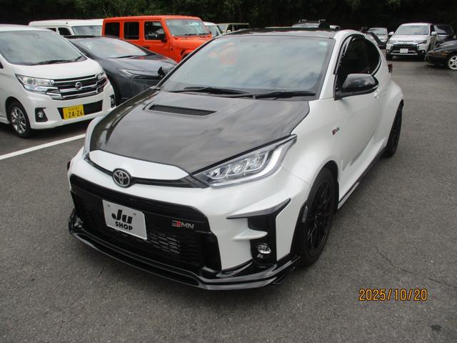 GRMNヤリス サーキットパッケージ 禁煙車 フルセグTV バックカメラ フロントカメラ 前後ドライブレコーダー レーダー探知機 ステアリングリモコン オートライト(3枚目)