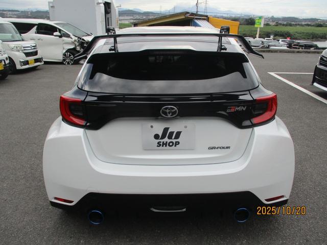 GRMNヤリス サーキットパッケージ 禁煙車 フルセグTV バックカメラ フロントカメラ 前後ドライブレコーダー レーダー探知機 ステアリングリモコン オートライト(7枚目)