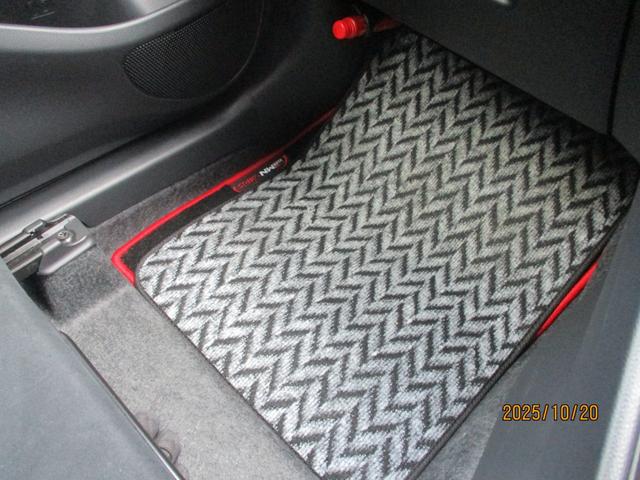 GRMNヤリス サーキットパッケージ 禁煙車 フルセグTV バックカメラ フロントカメラ 前後ドライブレコーダー レーダー探知機 ステアリングリモコン オートライト(20枚目)