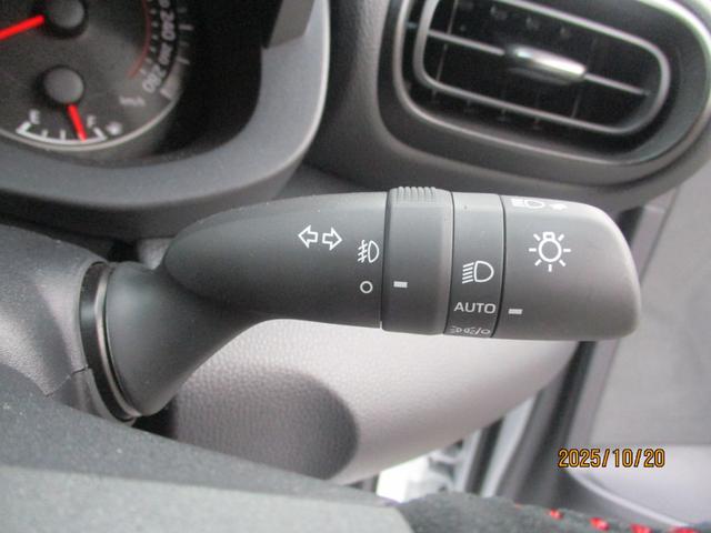 GRMNヤリス サーキットパッケージ 禁煙車 フルセグTV バックカメラ フロントカメラ 前後ドライブレコーダー レーダー探知機 ステアリングリモコン オートライト(33枚目)