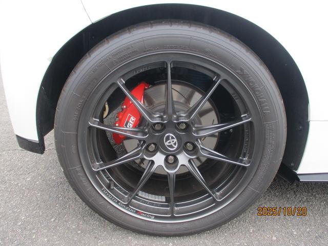 GRMNヤリス サーキットパッケージ 禁煙車 フルセグTV バックカメラ フロントカメラ 前後ドライブレコーダー レーダー探知機 ステアリングリモコン オートライト(44枚目)