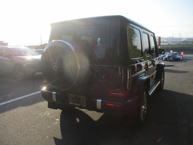 Ｇクラス Ｇ４００ｄ　ＡＭＧライン　左ハンドル　サンルーフ　禁煙車　ブルメスターサウンド　純正前後ドライブレコーダー　純正フロアマット　スペアキー　スペアタイヤ　ＥＴＣ２．０　全方位カメラ　フルセグＴＶ　パドルシフト（7枚目）