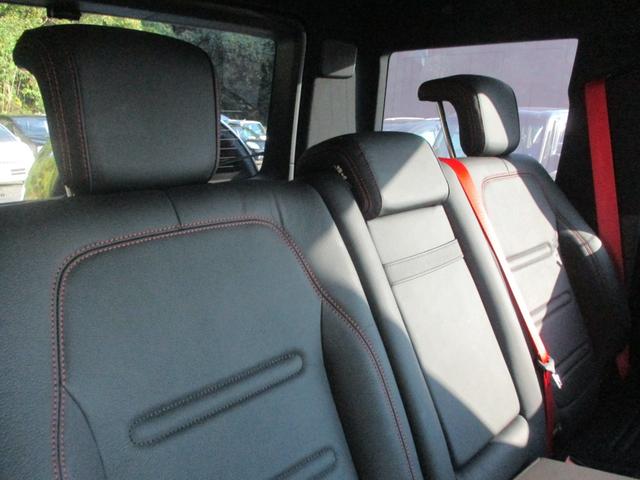 Ｇクラス Ｇ４００ｄ　ＡＭＧライン　左ハンドル　サンルーフ　禁煙車　ブルメスターサウンド　純正前後ドライブレコーダー　純正フロアマット　スペアキー　スペアタイヤ　ＥＴＣ２．０　全方位カメラ　フルセグＴＶ　パドルシフト（10枚目）