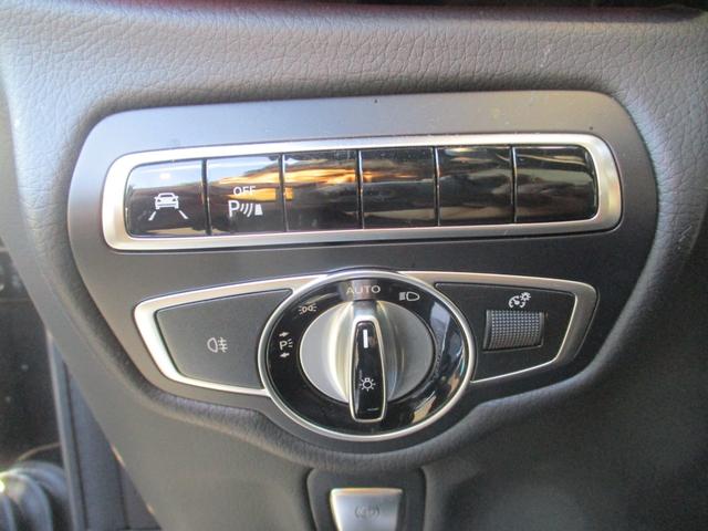 Ｇクラス Ｇ４００ｄ　ＡＭＧライン　左ハンドル　サンルーフ　禁煙車　ブルメスターサウンド　純正前後ドライブレコーダー　純正フロアマット　スペアキー　スペアタイヤ　ＥＴＣ２．０　全方位カメラ　フルセグＴＶ　パドルシフト（17枚目）