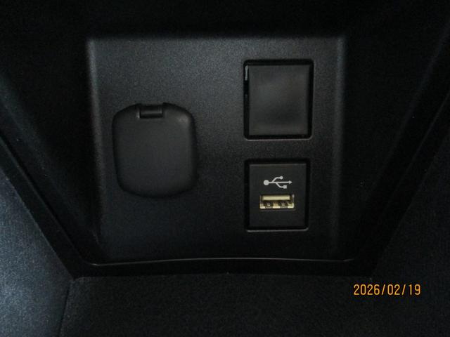 クラウンクロスオーバー Gアドバンスド・レザーパッケージ パワーバックドア AC100V パワーシート メモリーパワーシート 全方位カメラ 置くだけ充電 シートヒーター シートベンチレーション ETC2.0 オートハイビーム クルーズコントロール(24枚目)