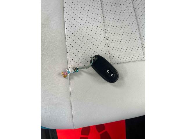 �X�}�[�g�L�[�V�X�e�����v�b�V���G���W���X�^�[�g�V�X�e���A�G���W���n���E��~�������^�b�`�ōs���A�L�[�̃��b�N�܂Ńh�A�m�u�ɐG��鎖�Ń����^�b�`����ōs�����Ƃ��o���܂���