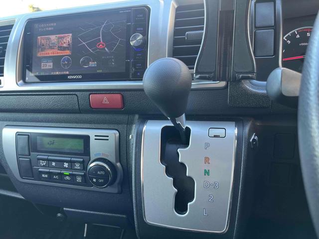 ハイエースバン ロングスーパーＧＬ　ドライブレコーダー　ＥＴＣ　ナビ　ＴＶ　クリアランスソナー　両側スライドドア　キーレスエントリー　ＡＴ　ＣＤ　ＤＶＤ再生　エアコン　パワーステアリング　パワーウィンドウ（7枚目）