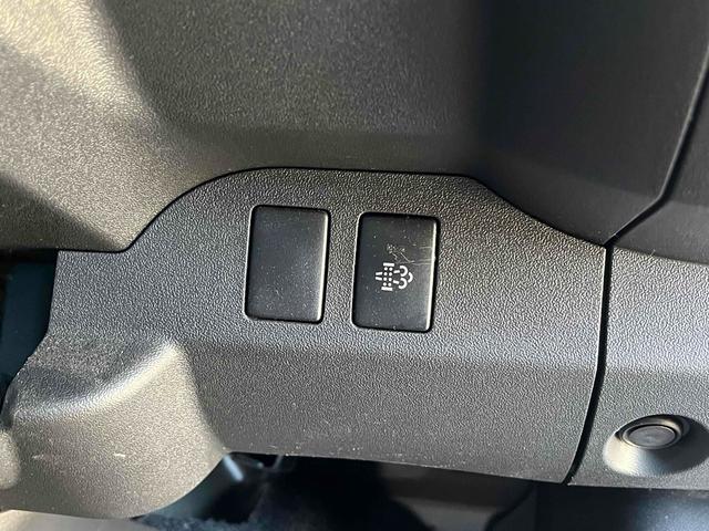 ハイエースバン ロングスーパーＧＬ　ドライブレコーダー　ＥＴＣ　ナビ　ＴＶ　クリアランスソナー　両側スライドドア　キーレスエントリー　ＡＴ　ＣＤ　ＤＶＤ再生　エアコン　パワーステアリング　パワーウィンドウ（8枚目）