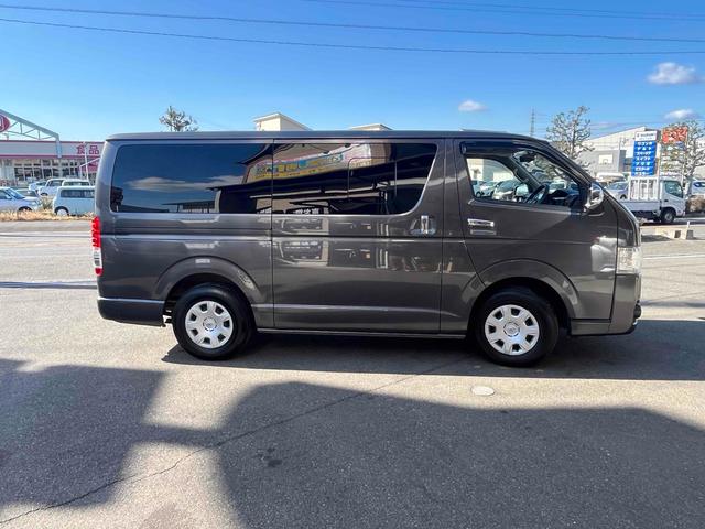 ハイエースバン ロングスーパーＧＬ　ドライブレコーダー　ＥＴＣ　ナビ　ＴＶ　クリアランスソナー　両側スライドドア　キーレスエントリー　ＡＴ　ＣＤ　ＤＶＤ再生　エアコン　パワーステアリング　パワーウィンドウ（14枚目）