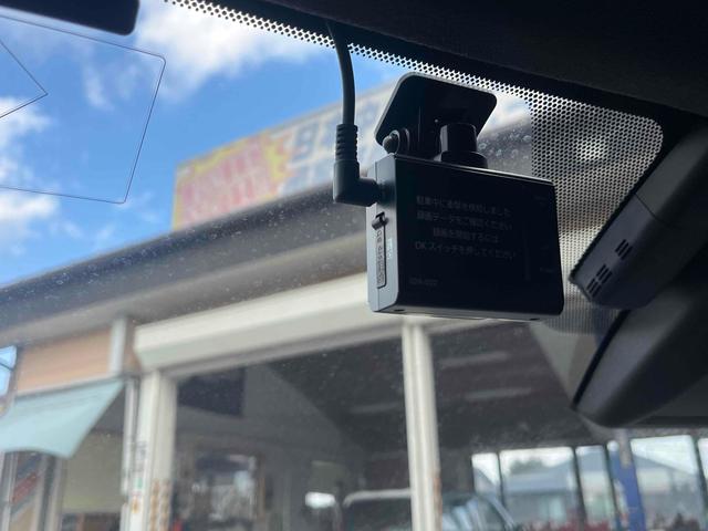 Ｃ－ＨＲ Ｇ　ドライブレコーダー　ＥＴＣ　バックカメラ　クリアランスソナー　オートクルーズコントロール　レーンアシスト　衝突被害軽減システム　ＴＶ　オートマチックハイビーム　スマートキー　アイドリングストップ（6枚目）