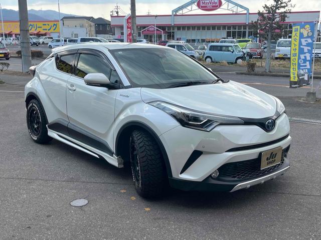 Ｃ－ＨＲ Ｇ　ドライブレコーダー　ＥＴＣ　バックカメラ　クリアランスソナー　オートクルーズコントロール　レーンアシスト　衝突被害軽減システム　ＴＶ　オートマチックハイビーム　スマートキー　アイドリングストップ（13枚目）