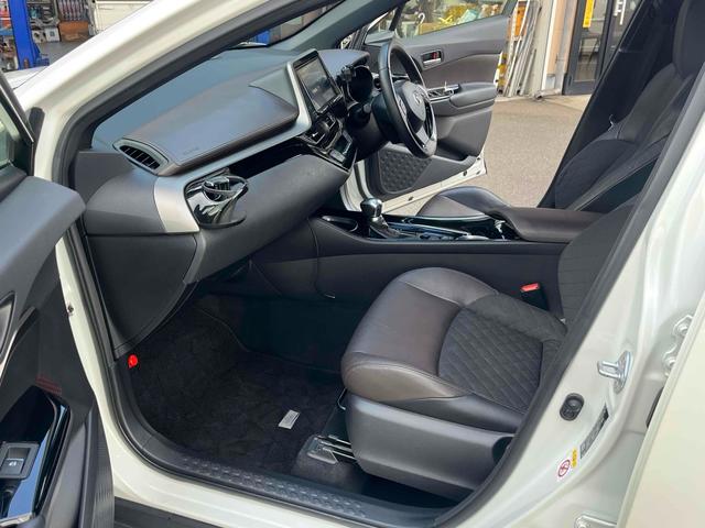 Ｃ－ＨＲ Ｇ　ドライブレコーダー　ＥＴＣ　バックカメラ　クリアランスソナー　オートクルーズコントロール　レーンアシスト　衝突被害軽減システム　ＴＶ　オートマチックハイビーム　スマートキー　アイドリングストップ（33枚目）