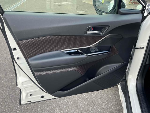 Ｃ－ＨＲ Ｇ　ドライブレコーダー　ＥＴＣ　バックカメラ　クリアランスソナー　オートクルーズコントロール　レーンアシスト　衝突被害軽減システム　ＴＶ　オートマチックハイビーム　スマートキー　アイドリングストップ（34枚目）