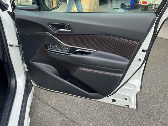 Ｃ－ＨＲ Ｇ　ドライブレコーダー　ＥＴＣ　バックカメラ　クリアランスソナー　オートクルーズコントロール　レーンアシスト　衝突被害軽減システム　ＴＶ　オートマチックハイビーム　スマートキー　アイドリングストップ（43枚目）