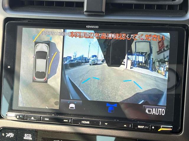 プリウス Ａツーリングセレクション・ブラックエディション　ＥＴＣ　クリアランスソナー　レーンアシスト　オートクルーズコントロール　パークアシスト　衝突被害軽減システム　全周囲カメラ　ナビ　ＴＶ　アルミホイール　オートマチックハイビーム　オートライト（4枚目）