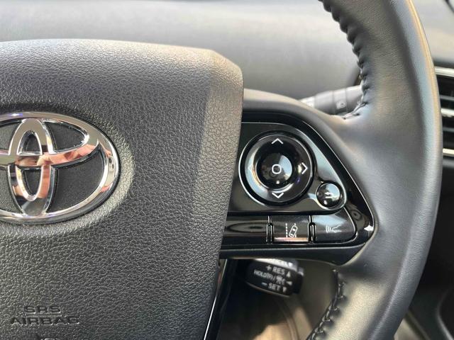 プリウス Ａツーリングセレクション・ブラックエディション　ＥＴＣ　クリアランスソナー　レーンアシスト　オートクルーズコントロール　パークアシスト　衝突被害軽減システム　全周囲カメラ　ナビ　ＴＶ　アルミホイール　オートマチックハイビーム　オートライト（35枚目）