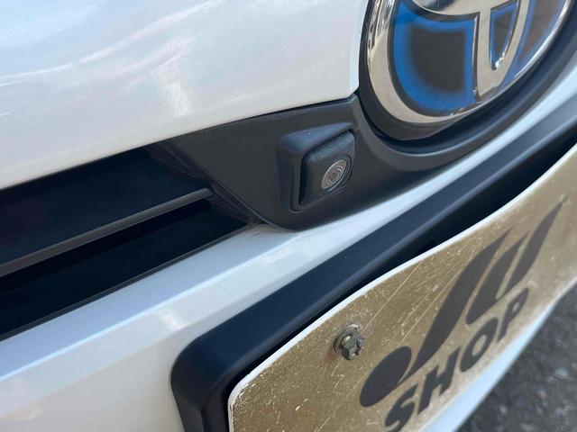 プリウス Ａツーリングセレクション・ブラックエディション　ＥＴＣ　クリアランスソナー　レーンアシスト　オートクルーズコントロール　パークアシスト　衝突被害軽減システム　全周囲カメラ　ナビ　ＴＶ　アルミホイール　オートマチックハイビーム　オートライト（50枚目）