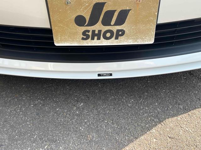 プリウス Ａツーリングセレクション・ブラックエディション　ＥＴＣ　クリアランスソナー　レーンアシスト　オートクルーズコントロール　パークアシスト　衝突被害軽減システム　全周囲カメラ　ナビ　ＴＶ　アルミホイール　オートマチックハイビーム　オートライト（51枚目）