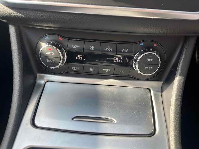 �C���ɍ��킹�Ē����I�ɑ��삷�邱�ƂŁA�ԓ������ł����K�ɕۂĂ܂��B