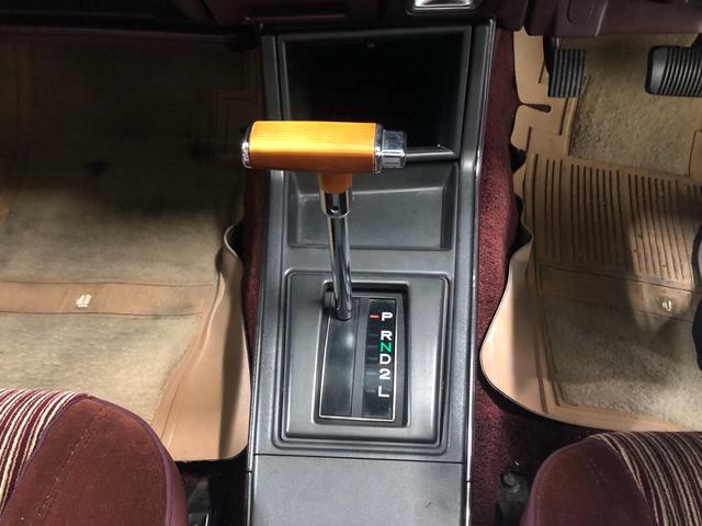 クラウン ロイヤルサルーン　同色全塗装済　希少２ドアハードアップ（6枚目）