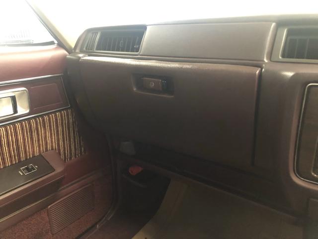 クラウン ロイヤルサルーン　同色全塗装済　希少２ドアハードアップ（11枚目）