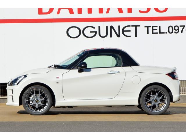 コペン ＧＲ　スポーツ　届出済み未使用車　５ＭＴ（3枚目）