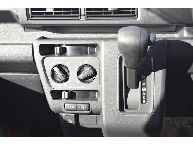 ハイゼットカーゴ ＤＸ　届出済み未使用車　新車保証継承　オーディオ　フロアマット　サイドバイザー（12枚目）