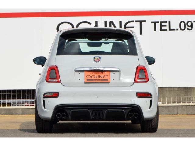 アバルト595 ベースグレード 左ハンドル レコードモンツァ ブレンボブレーキ Bカメラ レイズCE28 16インチ ラルグス車高調 リアタワーバー カーボンテールレンズガーニッシュ 自動防眩ミラー 純正ディスプレイオーディオ(4枚目)