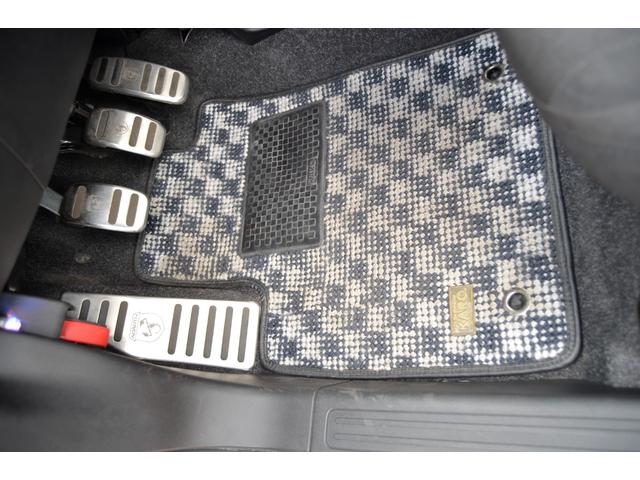 アバルト595 ベースグレード 左ハンドル レコードモンツァ ブレンボブレーキ Bカメラ レイズCE28 16インチ ラルグス車高調 リアタワーバー カーボンテールレンズガーニッシュ 自動防眩ミラー 純正ディスプレイオーディオ(20枚目)