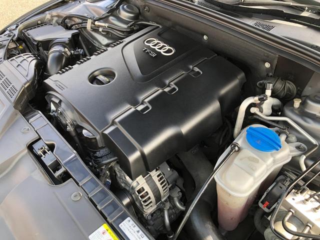 Ａ４ ２．０ＴＦＳＩ　／ナビ　フルセグＴＶ　バックカメラ　Ｂｌｕｅｔｏｏｔｈ　ＤＶＤ再生　オートキセノンライト　パワーシート　シートヒーター　衝突軽減ブレーキ　ブラインドスポット　アダプティブクルーズコントロール（43枚目）