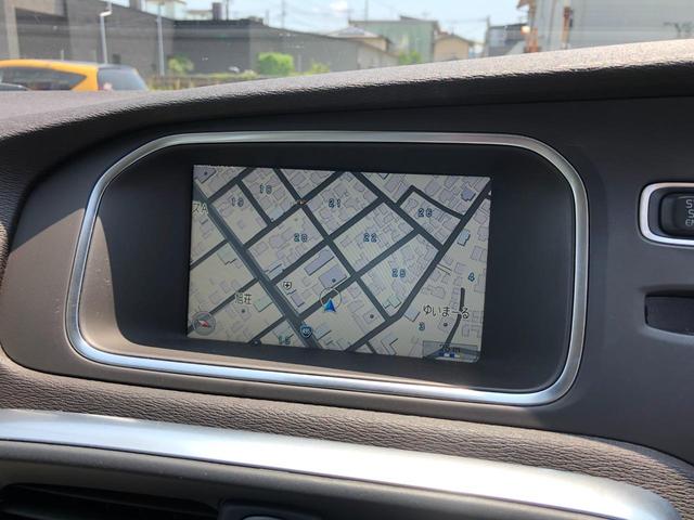 Ｖ４０ クロスカントリー　Ｔ５　ＡＷＤ　／ナビ　フルセグＴＶ　バックカメラ　Ｂｌｕｅｔｏｏｔｈ　レザーシート　パワーシート　シートヒーター　スマートキー２個　オートキセノンライト　衝突軽減ブレーキ　アダプティブクルーズ　ブラインドスポット（12枚目）
