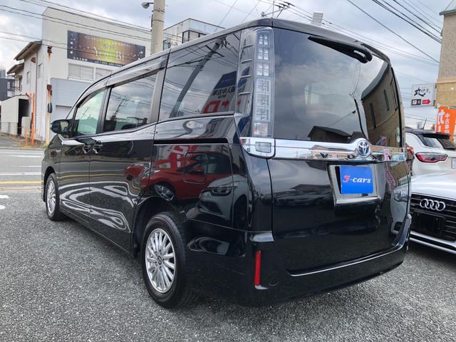 ヴォクシー ハイブリッドV /ナビ フルセグTV バックカメラ フリップダウンモニター Bluetoothオーディオ 両側パワースライド オートLEDヘッドライト クルーズコントロール スマートキー ETC シートヒーター(8枚目)