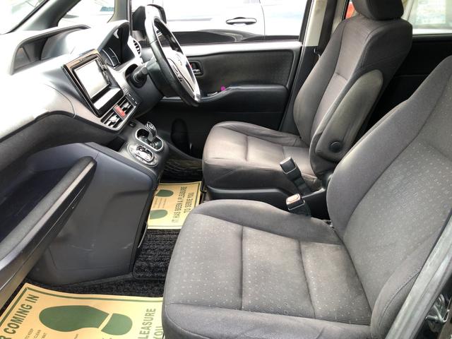 ヴォクシー ハイブリッドV /ナビ フルセグTV バックカメラ フリップダウンモニター Bluetoothオーディオ 両側パワースライド オートLEDヘッドライト クルーズコントロール スマートキー ETC シートヒーター(19枚目)