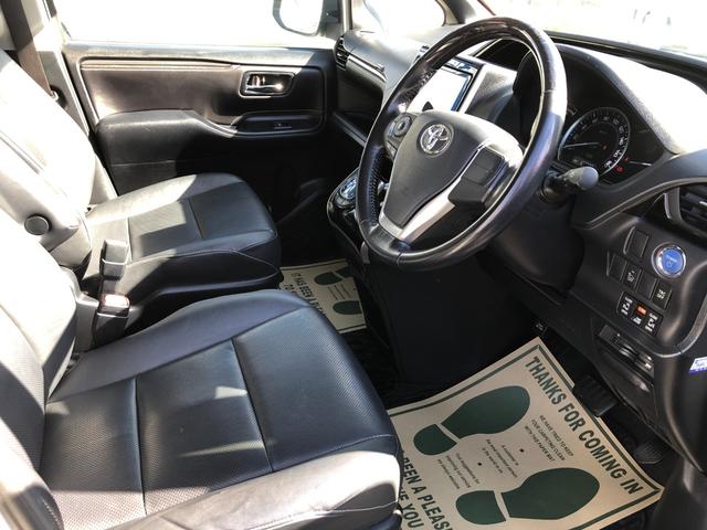 TOYOTA ESQUIRE HYBRID GI