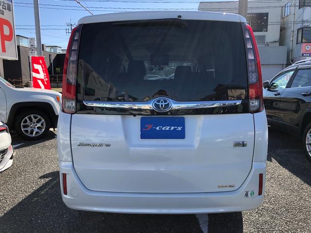 TOYOTA ESQUIRE HYBRID GI