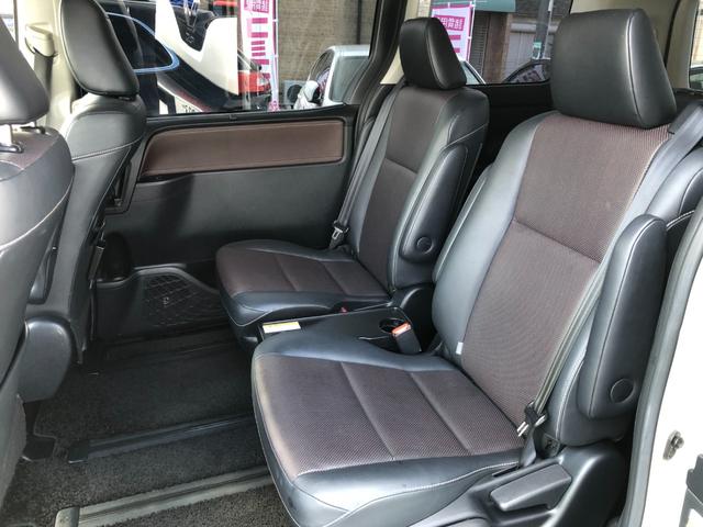 TOYOTA ESQUIRE HYBRID GI