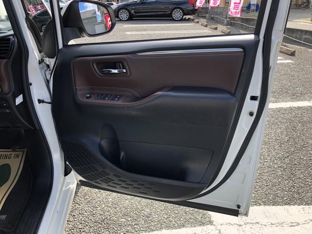 TOYOTA ESQUIRE HYBRID GI