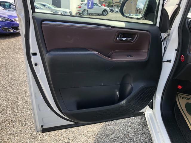 TOYOTA ESQUIRE HYBRID GI