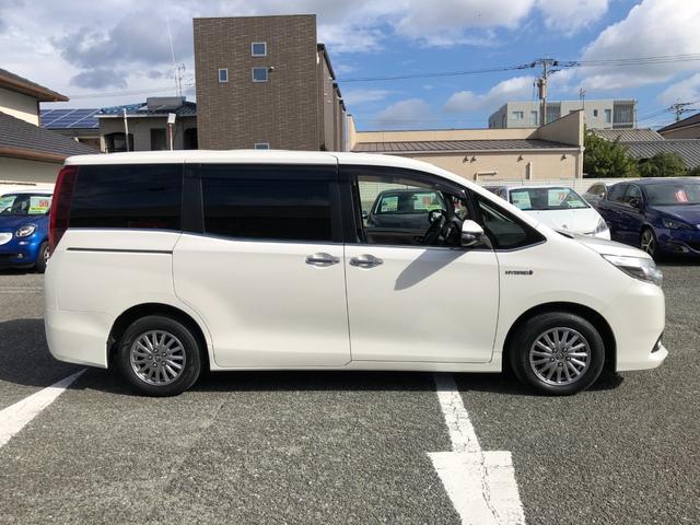 TOYOTA ESQUIRE HYBRID GI