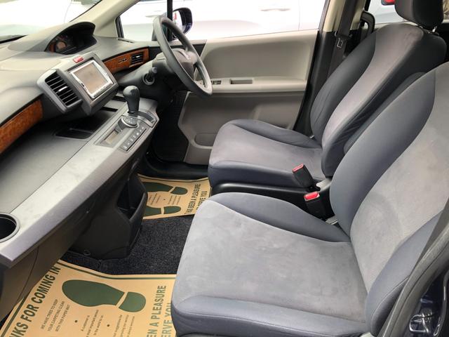 フリード Ｇ　ジャストセレクション　／ナビＴＶ　バックカメラ　両側パワースライド　オートキセノンライト　ＥＴＣ　２列目ウォークスルー　７人乗り　ワンオーナー　禁煙車（17枚目）