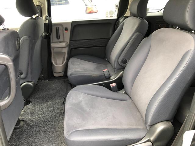 フリード Ｇ　ジャストセレクション　／ナビＴＶ　バックカメラ　両側パワースライド　オートキセノンライト　ＥＴＣ　２列目ウォークスルー　７人乗り　ワンオーナー　禁煙車（18枚目）