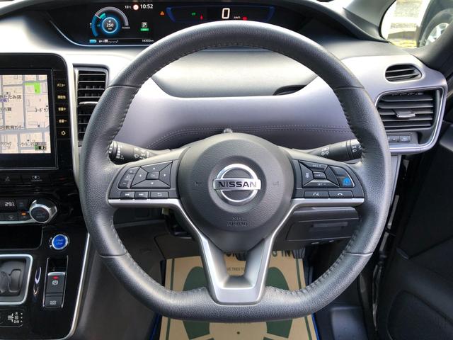 セレナ ｅ－パワー　ハイウェイスターＶ　／プロパイロット　１０インチナビ　アラウンドビューモニター　Ｂｌｕｅｔｏｏｔｈ　フリップダウンモニター　オートＬＥＤヘッドライト　衝突軽減　前後ソナー　踏み間違い防止　ブラインドスポット　禁煙車（10枚目）