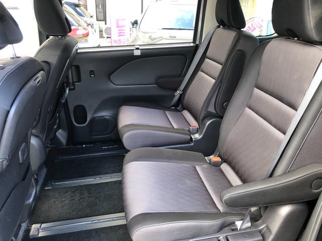 セレナ ｅ－パワー　ハイウェイスターＶ　／プロパイロット　１０インチナビ　アラウンドビューモニター　Ｂｌｕｅｔｏｏｔｈ　フリップダウンモニター　オートＬＥＤヘッドライト　衝突軽減　前後ソナー　踏み間違い防止　ブラインドスポット　禁煙車（20枚目）