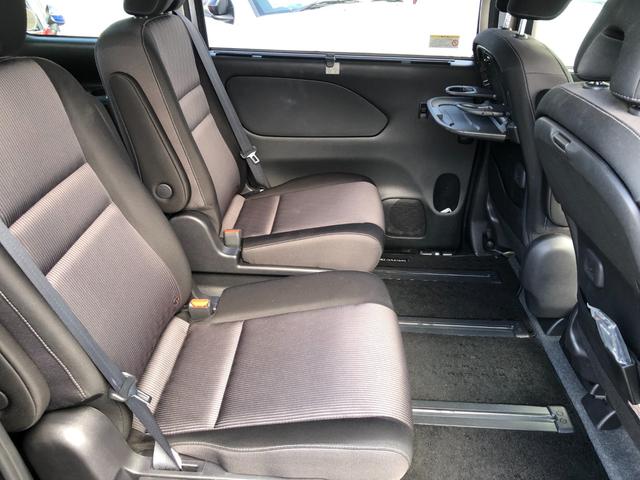 セレナ ｅ－パワー　ハイウェイスターＶ　／プロパイロット　１０インチナビ　アラウンドビューモニター　Ｂｌｕｅｔｏｏｔｈ　フリップダウンモニター　オートＬＥＤヘッドライト　衝突軽減　前後ソナー　踏み間違い防止　ブラインドスポット　禁煙車（21枚目）