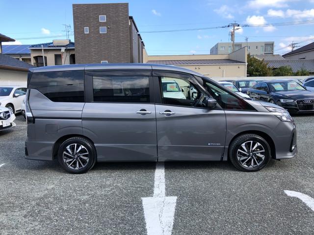 セレナ ｅ－パワー　ハイウェイスターＶ　／プロパイロット　１０インチナビ　アラウンドビューモニター　Ｂｌｕｅｔｏｏｔｈ　フリップダウンモニター　オートＬＥＤヘッドライト　衝突軽減　前後ソナー　踏み間違い防止　ブラインドスポット　禁煙車（39枚目）