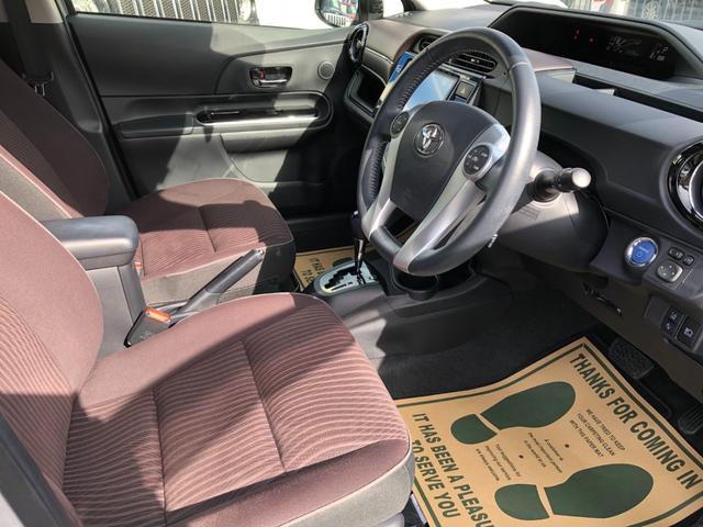 アクア Ｇ　／トヨタセーフティセンス　９インチナビ　フルセグＴＶ　バックカメラ　Ｂｌｕｅｔｏｏｔｈ　ＤＶＤ再生　オートＬＥＤヘッドライト　クルーズコントロール　シートヒーター　スマートキー　衝突軽減ブレーキ（18枚目）