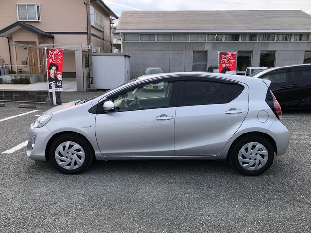 アクア Ｇ　／トヨタセーフティセンス　９インチナビ　フルセグＴＶ　バックカメラ　Ｂｌｕｅｔｏｏｔｈ　ＤＶＤ再生　オートＬＥＤヘッドライト　クルーズコントロール　シートヒーター　スマートキー　衝突軽減ブレーキ（41枚目）