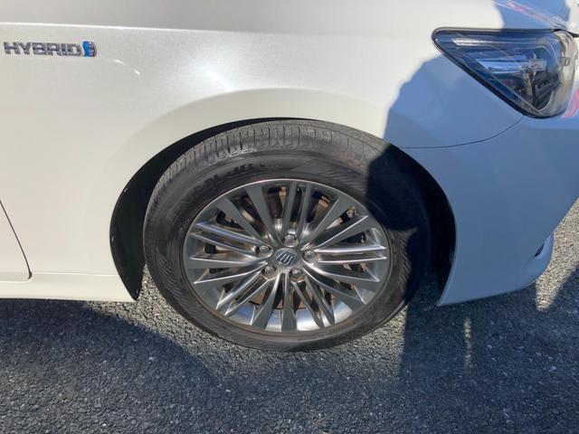 クラウンハイブリッド ロイヤルサルーン　ブラックスタイル　／ナビ　フルセグＴＶ　バックカメラ　Ｂｌｕｅｔｏｏｔｈオーディオ対応　パワーシート　シートヒーター　オートＬＥＤヘッドライト　クルーズコントロール　スマートキー　衝突軽減ブレーキ（34枚目）